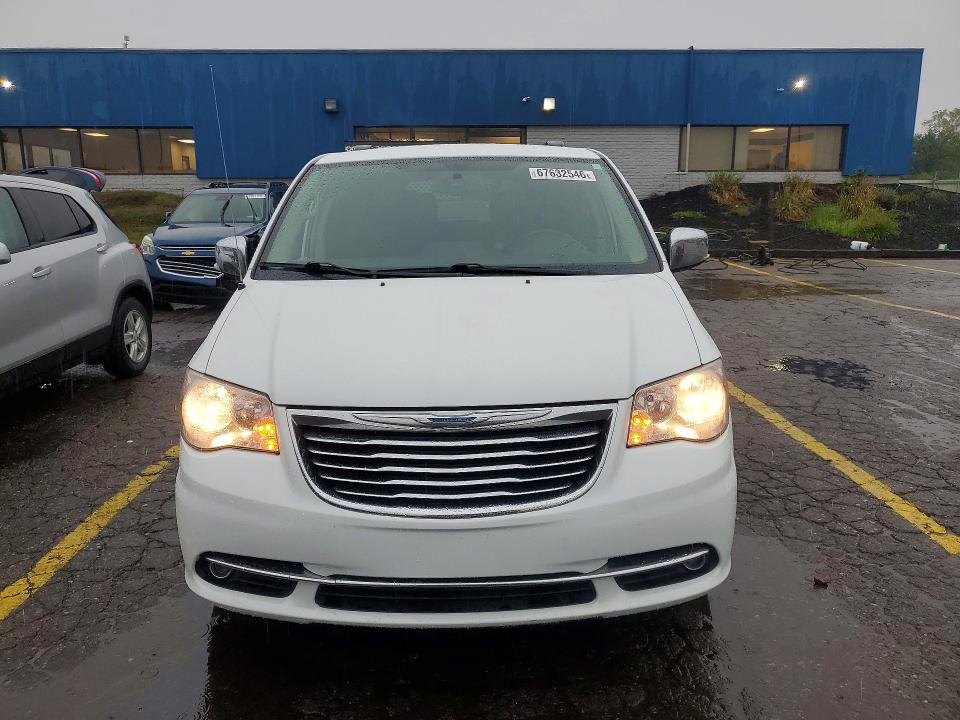 2014 Chrysler Town & Country მანქანა იყიდება აუქციონზე, vin: 2C4RC1CG5ER408472, აუქციონის ნომერი: 67632546