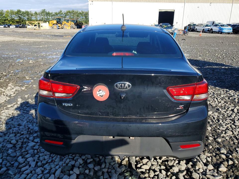 2018 Kia Rio მანქანა იყიდება აუქციონზე, vin: 3KPA24AB8JE068495, აუქციონის ნომერი: 70941116