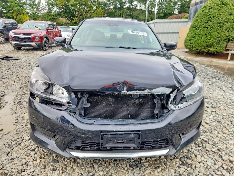 2013 Honda Accord მანქანა იყიდება აუქციონზე, vin: 1HGCR3F85DA028394, აუქციონის ნომერი: 70696156