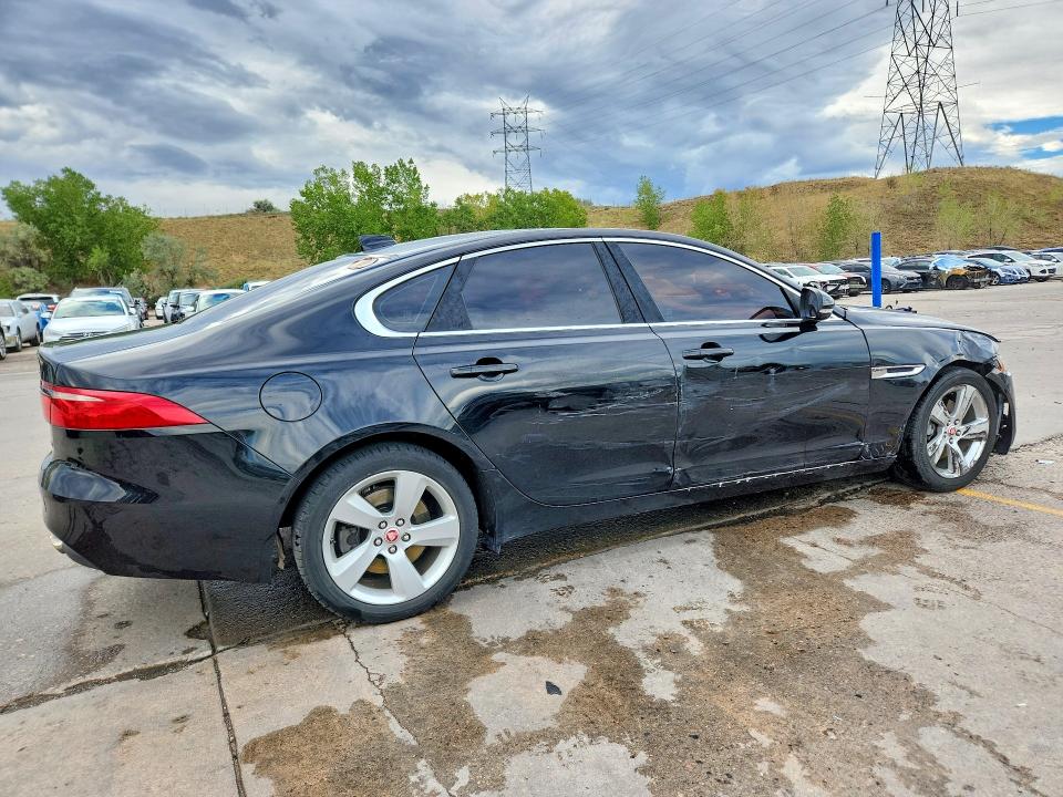 2018 Jaguar Xf მანქანა იყიდება აუქციონზე, vin: SAJBR4FX4JCY70152, აუქციონის ნომერი: 68182036