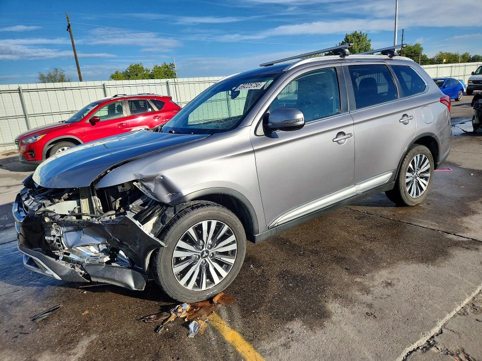 2020 Mitsubishi Outlander მანქანა იყიდება აუქციონზე, vin: JA4AD3A30LJ001547, აუქციონის ნომერი: 69225756