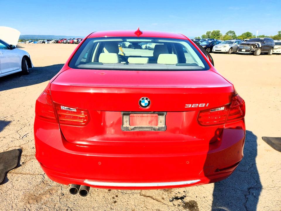 68351906 :رقم المزاد ، WBA3A5C57FF609524 vin ، 2015 Bmw 328 مزاد بيع