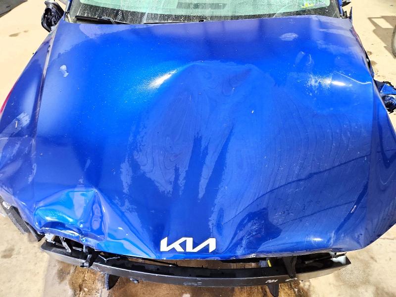 2025 Kia K4 მანქანა იყიდება აუქციონზე, vin: 3KPFU4DE2SE011734, აუქციონის ნომერი: 68427616