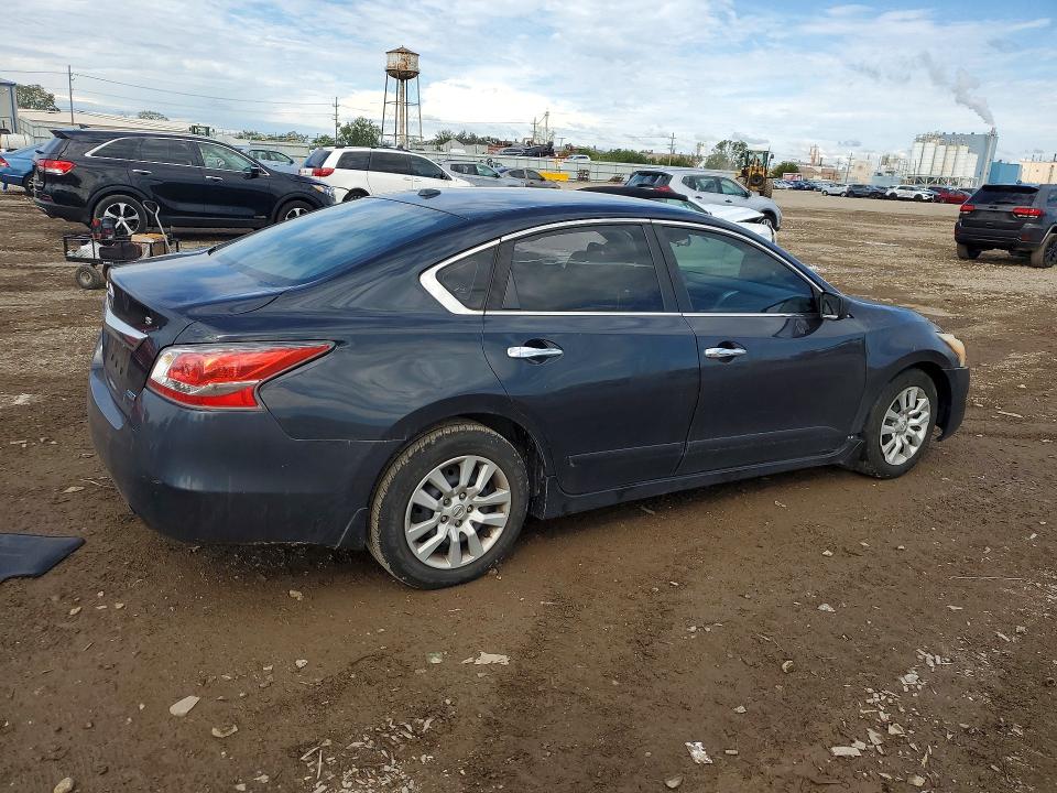 2014 Nissan Altima მანქანა იყიდება აუქციონზე, vin: 1N4AL3AP4EN253377, აუქციონის ნომერი: 69719846