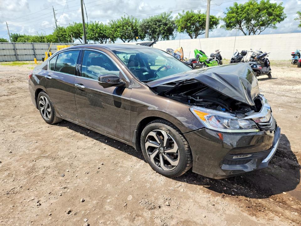 2016 Honda Accord მანქანა იყიდება აუქციონზე, vin: 1HGCR3F88GA003848, აუქციონის ნომერი: 70018936