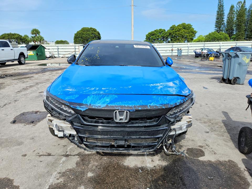 2018 Honda Accord მანქანა იყიდება აუქციონზე, vin: 1HGCV1F92JA003022, აუქციონის ნომერი: 68774756