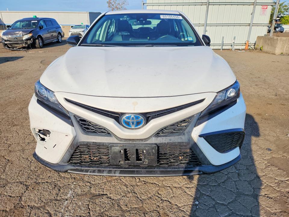 2024 Toyota Camry Hybrid მანქანა იყიდება აუქციონზე, vin: 4T1G31AK2RU078146, აუქციონის ნომერი: 69108456