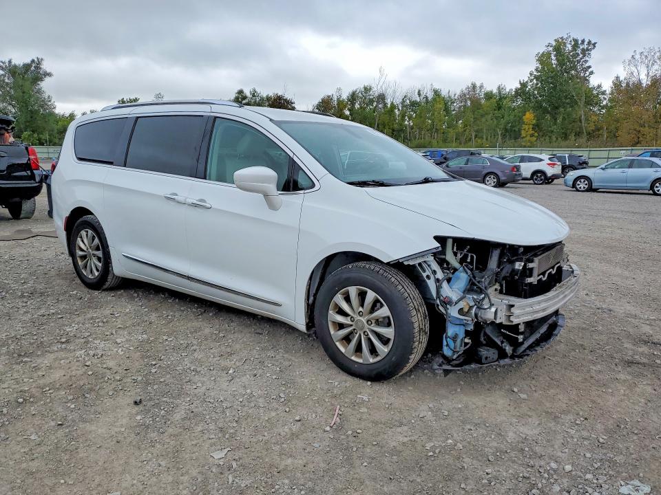 Продаж на аукціоні авто 2019 Chrysler Pacifica, vin: 2C4RC1BG6KR626756, номер лоту: 69577356