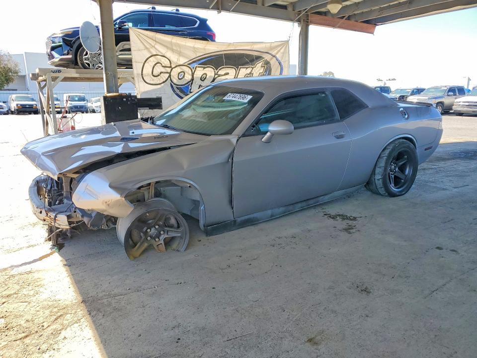 67447696 :رقم المزاد ، 2C3CDYBT6DH612605 vin ، 2013 Dodge Challenger مزاد بيع