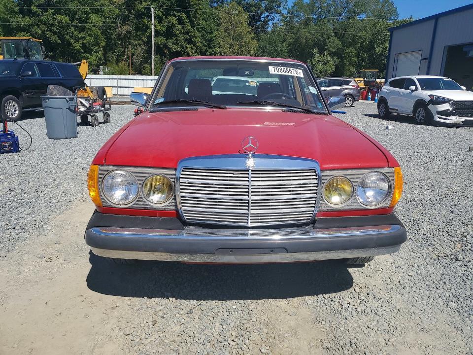 Продажа на аукционе авто 1983 Mercedes-benz 300, vin: WDBAB33A0DB024182, номер лота: 70868676