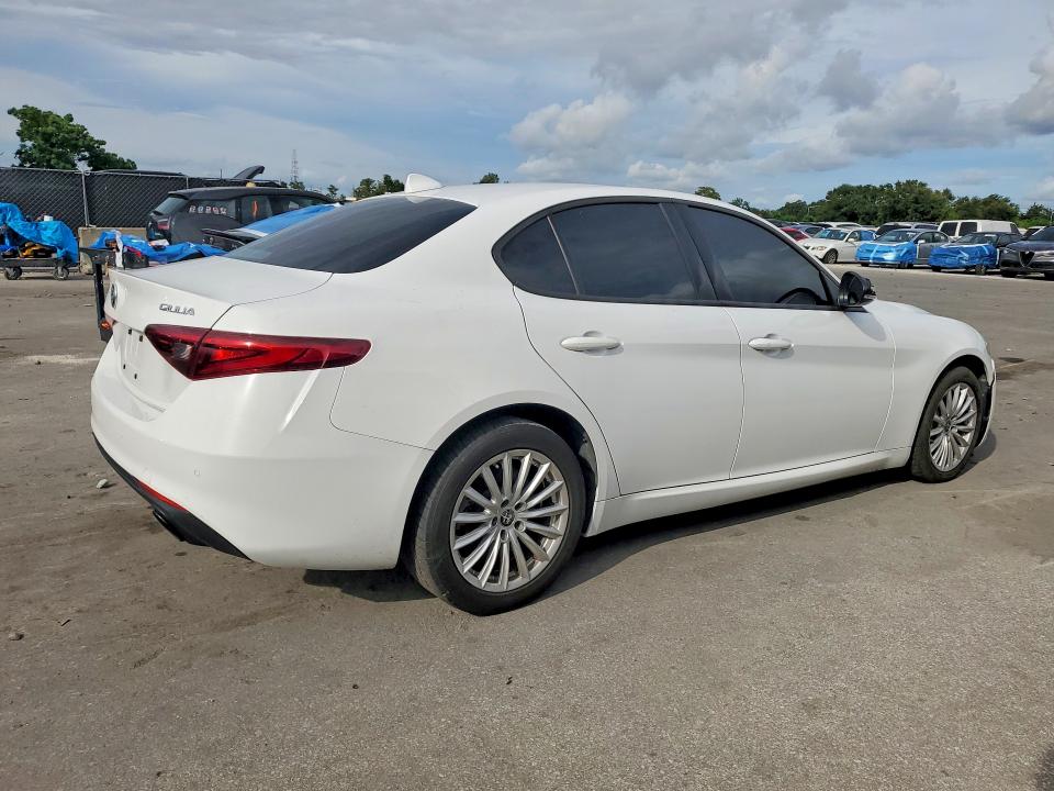 Продажа на аукционе авто 2022 Alfa Romeo Giulia, vin: ZARFANAN4N7660481, номер лота: 69712966