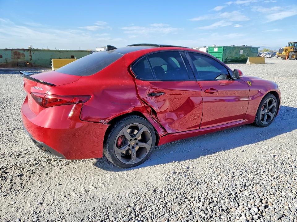 2017 Alfa Romeo Giulia მანქანა იყიდება აუქციონზე, vin: ZARFAEDN0H7558501, აუქციონის ნომერი: 69090806