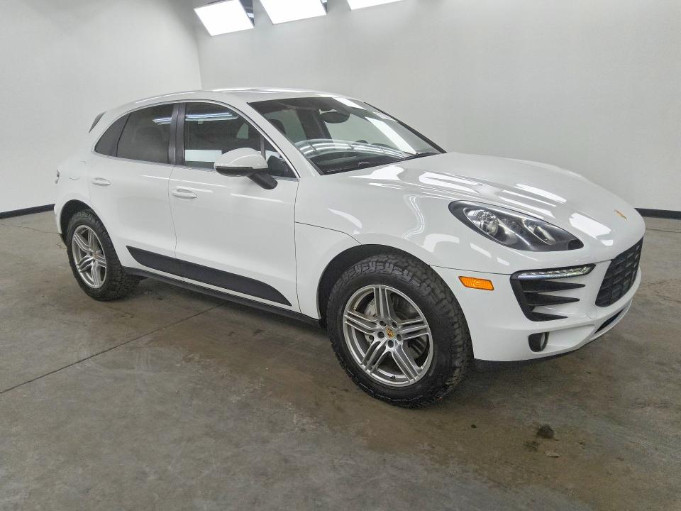 Продажа на аукционе авто 2015 Porsche Macan, vin: WP1AB2A56FLB50916, номер лота: 71106376