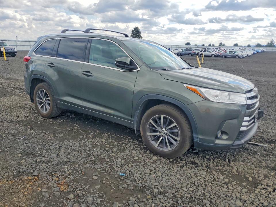 68099476 :رقم المزاد ، 5TDJZRFH5HS356528 vin ، 2017 Toyota Highlander مزاد بيع