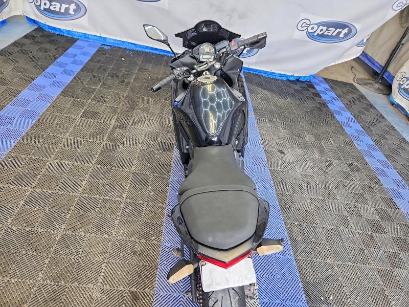 69121766 :رقم المزاد ، JKAEXEF17FDA19125 vin ، 2015 Kawasaki Ex650 مزاد بيع