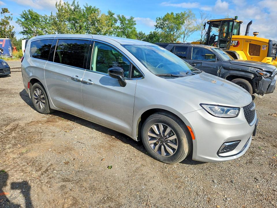 Aukcja sprzedaży 2024 Chrysler Pacifica, vin: 2C4RC1S76RR141544, numer aukcji: 70123006