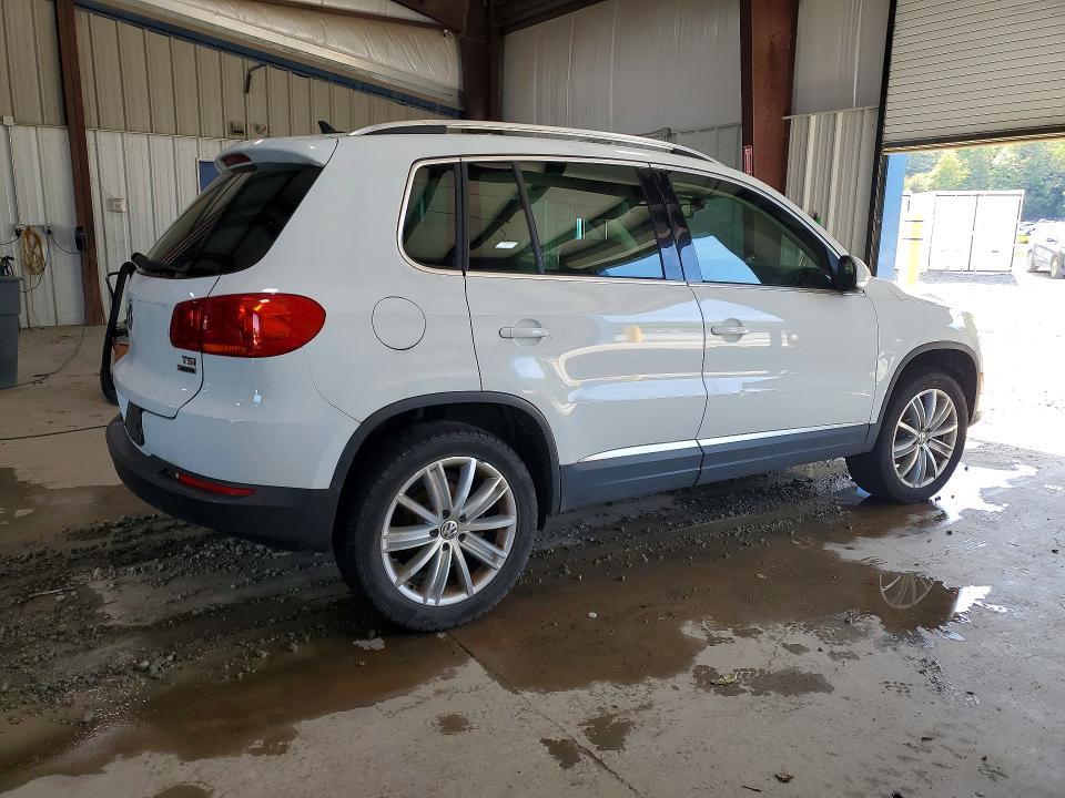 69093076 :رقم المزاد ، WVGBV7AX4GW585649         vin ، 2016 Volkswagen Tiguan مزاد بيع