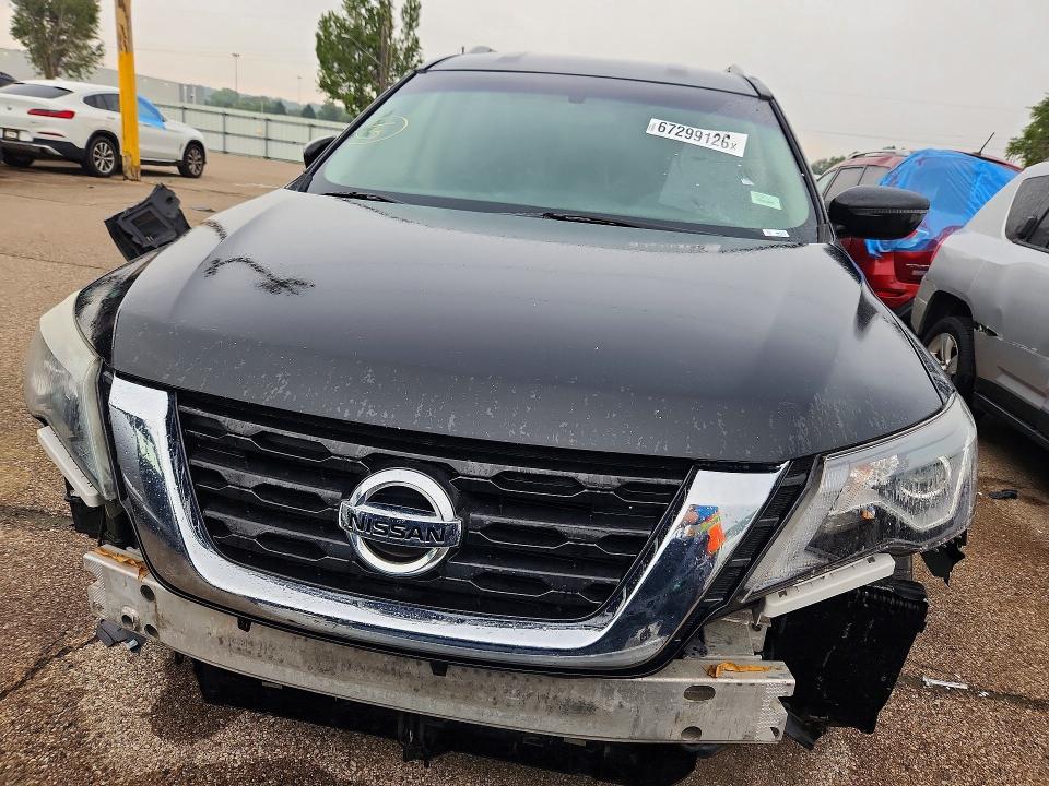 67299126 :رقم المزاد ، 5N1DR2MN1HC904910 vin ، 2017 Nissan Pathfinder مزاد بيع