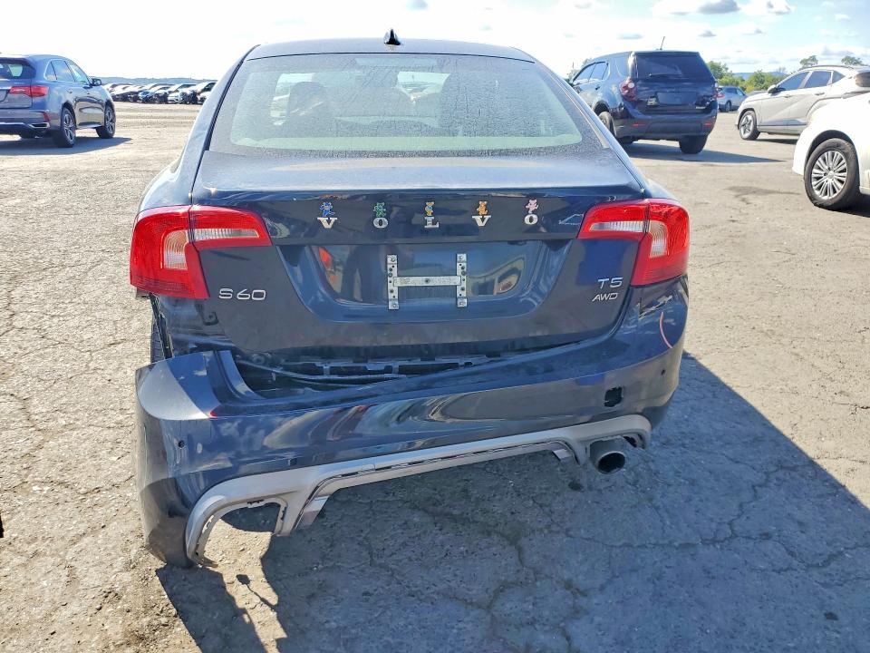 69529536 :رقم المزاد ، YV140MTL3H2431652 vin ، 2017 Volvo S60 مزاد بيع