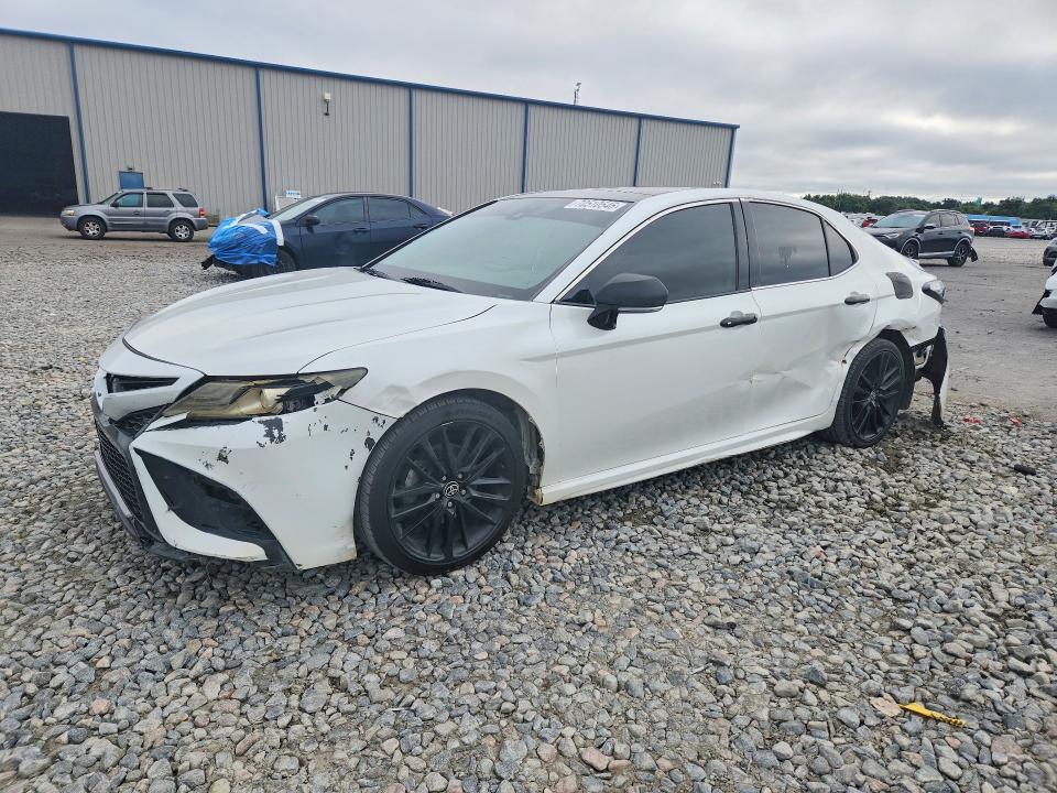 Продаж на аукціоні авто 2022 Toyota Camry, vin: 4T1K61AKXNU024900, номер лоту: 70510546