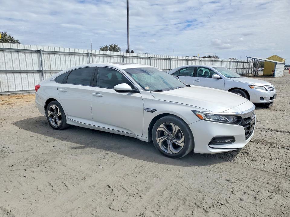 67881526 :رقم المزاد ، 1HGCV1F41KA074878 vin ، 2019 Honda Accord مزاد بيع