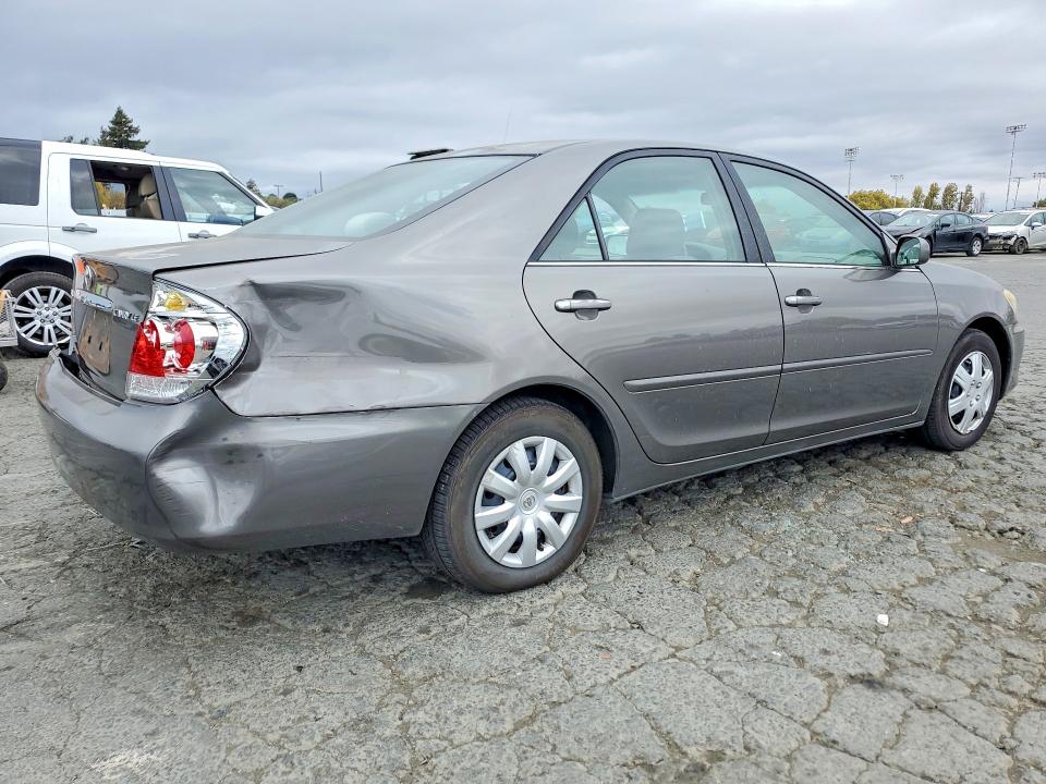 2006 Toyota Camry მანქანა იყიდება აუქციონზე, vin: 4T1BE30K36U676341, აუქციონის ნომერი: 67504116