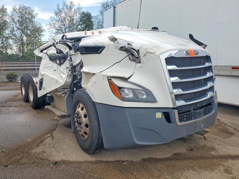 Продаж на аукціоні авто 2022 Freightliner Cascadia 116, vin: 3AKJHTDV4NSNT8126, номер лоту: 69535166