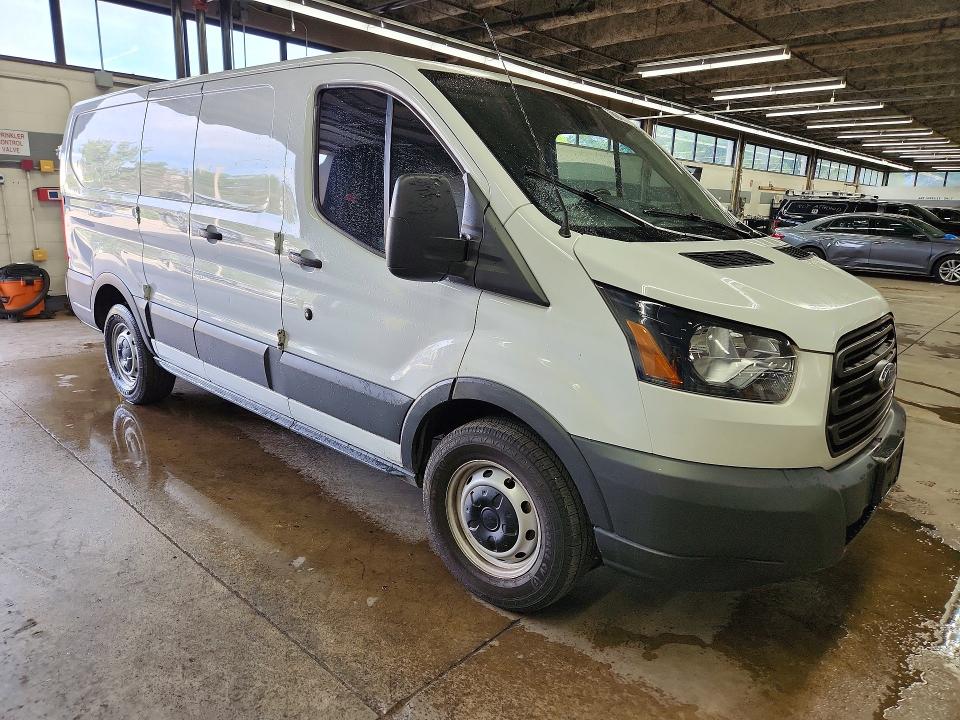 67312876 :رقم المزاد ، 1FTYE1ZM9HKA71178 vin ، 2017 Ford Transit مزاد بيع