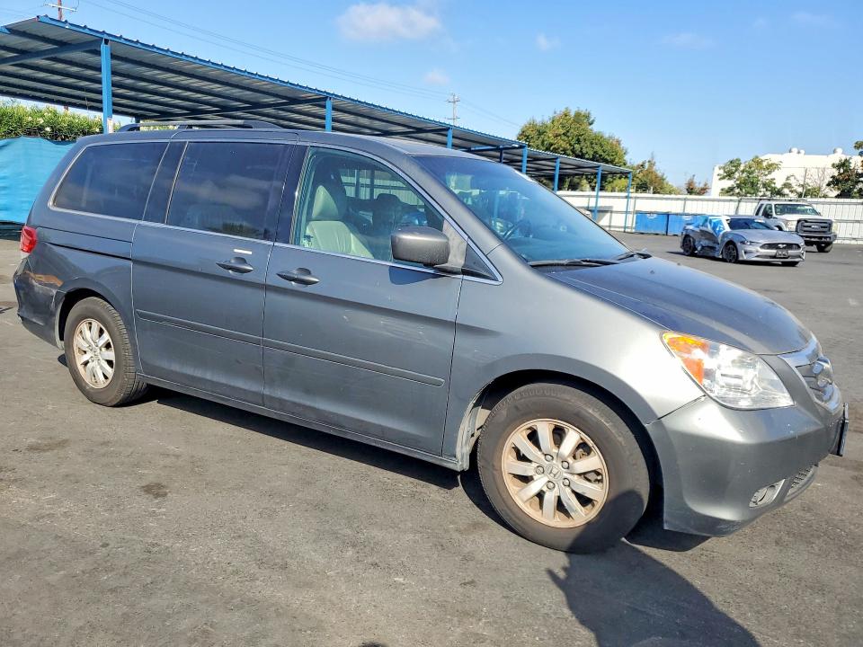 69354656 :رقم المزاد ، 5FNRL38798B405837 vin ، 2008 Honda Odyssey مزاد بيع
