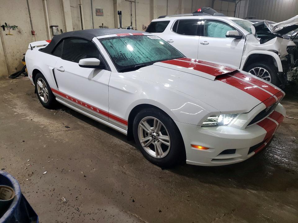 69284436 :رقم المزاد ، 1ZVBP8EM6E5289620 vin ، 2014 Ford Mustang مزاد بيع