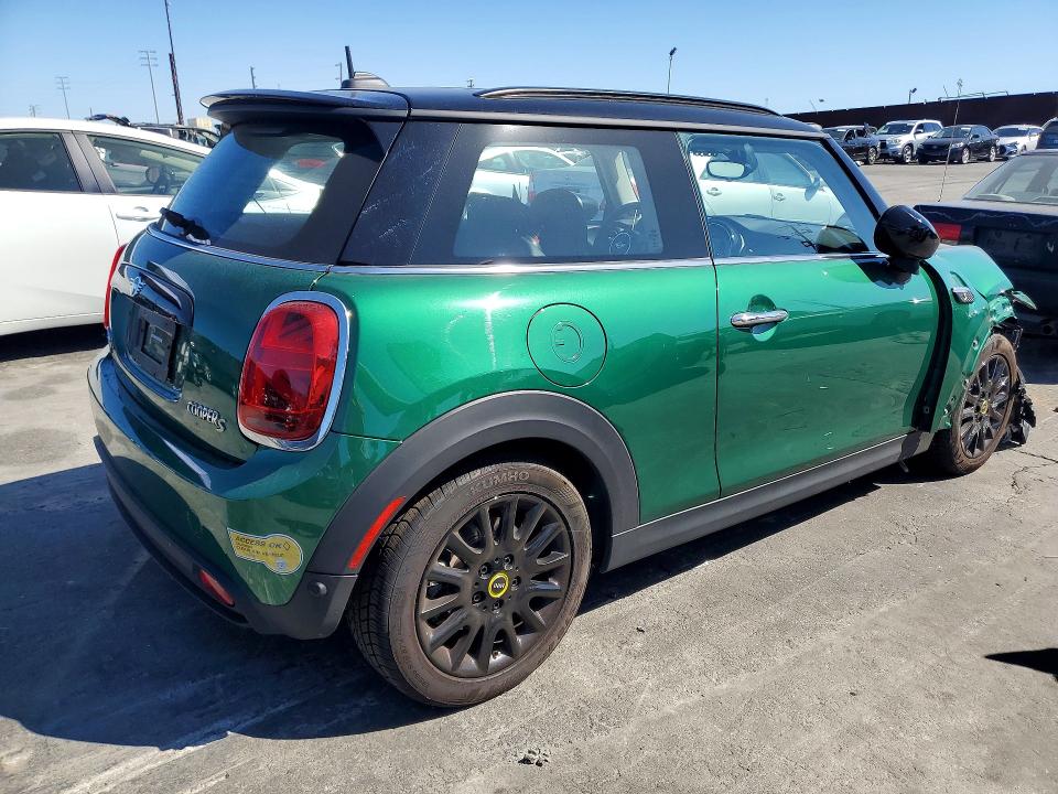 70658836 :رقم المزاد ، WMW13DJ08P2T35293 vin ، 2023 Mini Cooper مزاد بيع