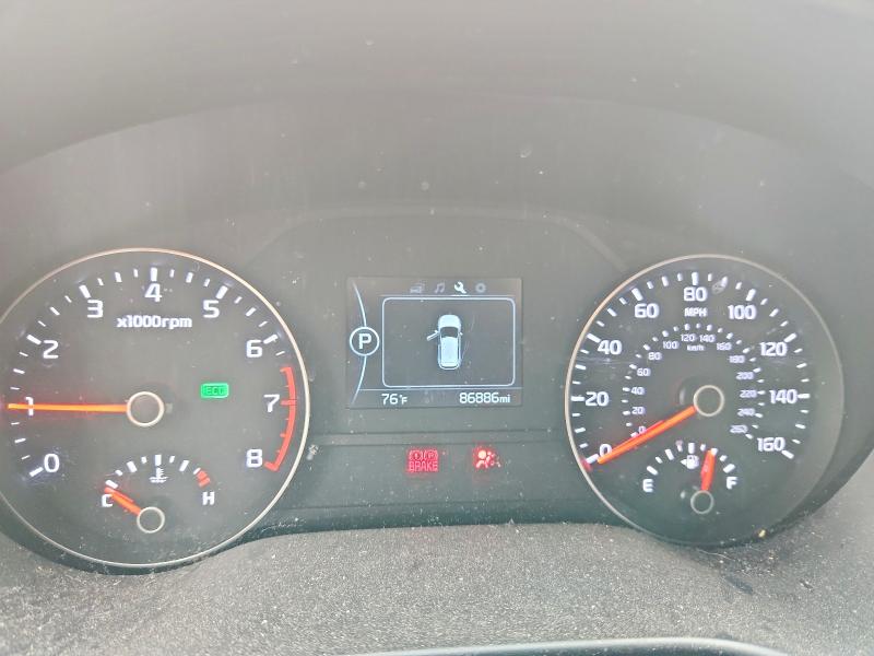 68860816 :رقم المزاد ، KNDPMCAC6H7276070 vin ، 2017 Kia Sportage مزاد بيع