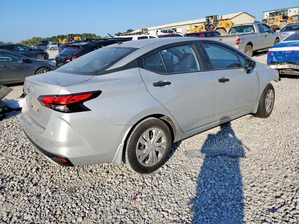66438706 :رقم المزاد ، 3N1CN8DV4ML858005 vin ، 2021 Nissan Versa مزاد بيع