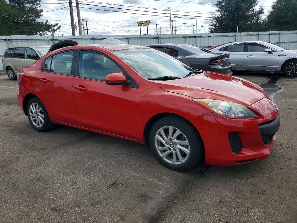 68557646 :رقم المزاد ، JM1BL1W78D1814911 vin ، 2013 Mazda 3 مزاد بيع