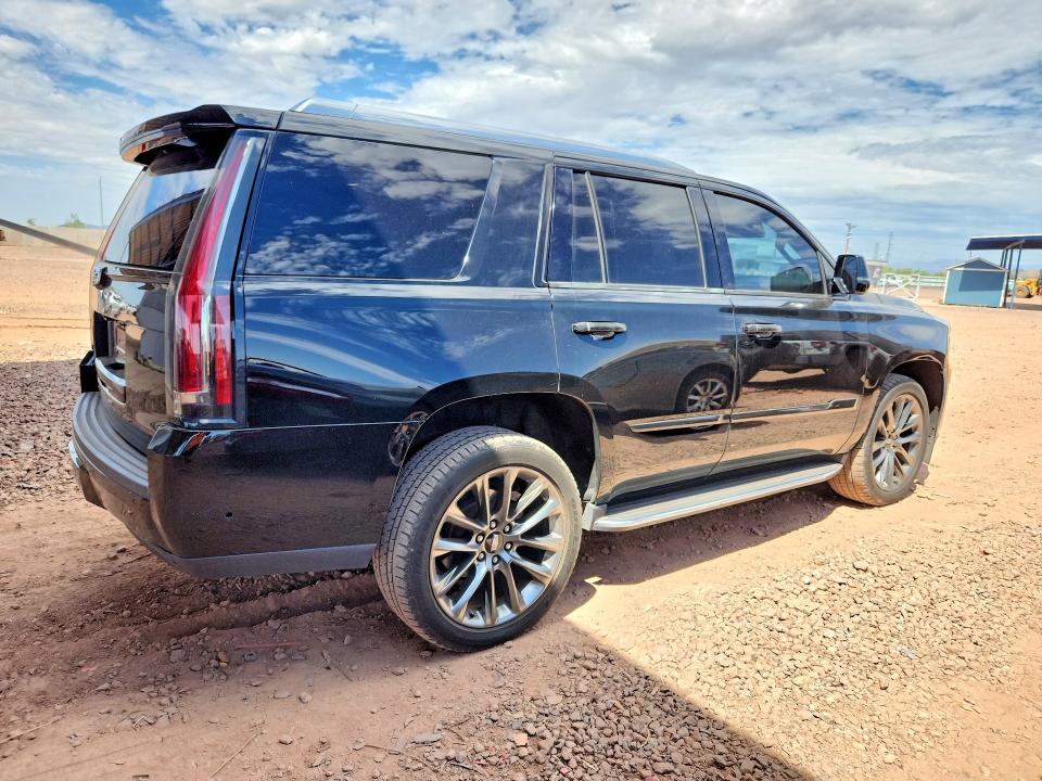 68426716 :رقم المزاد ، 1GYS3BKJ6LR288053 vin ، 2020 Cadillac Escalade مزاد بيع