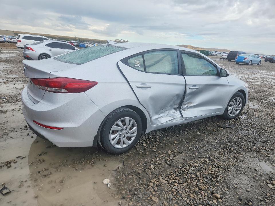 70750486 :رقم المزاد ، KMHD74LF3HU372114 vin ، 2017 Hyundai Elantra مزاد بيع