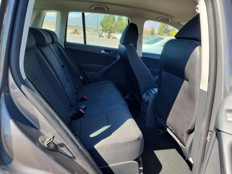Продаж на аукціоні авто 2011 Volkswagen Tiguan, vin: WVGAV7AX3BW525141, номер лоту: 70367316