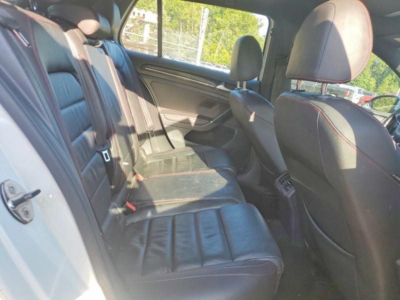 Продажа на аукционе авто 2015 Volkswagen Gti, vin: 3VW4T7AU5FM001442, номер лота: 68144296