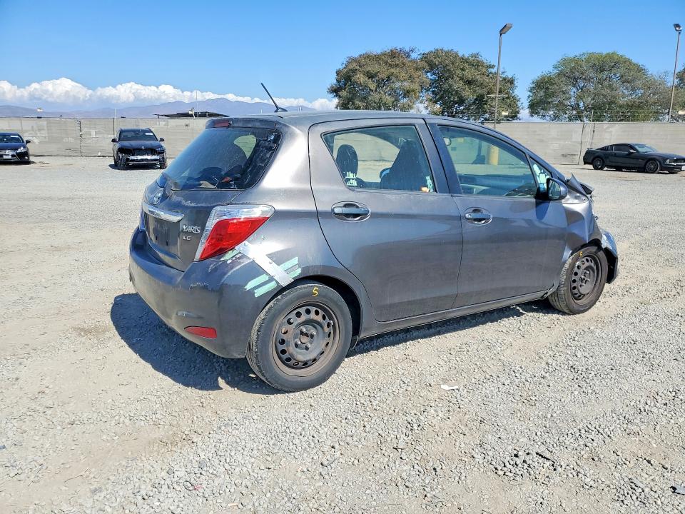 70557936 :رقم المزاد ، JTDKTUD36CD517294 vin ، 2012 Toyota Yaris مزاد بيع
