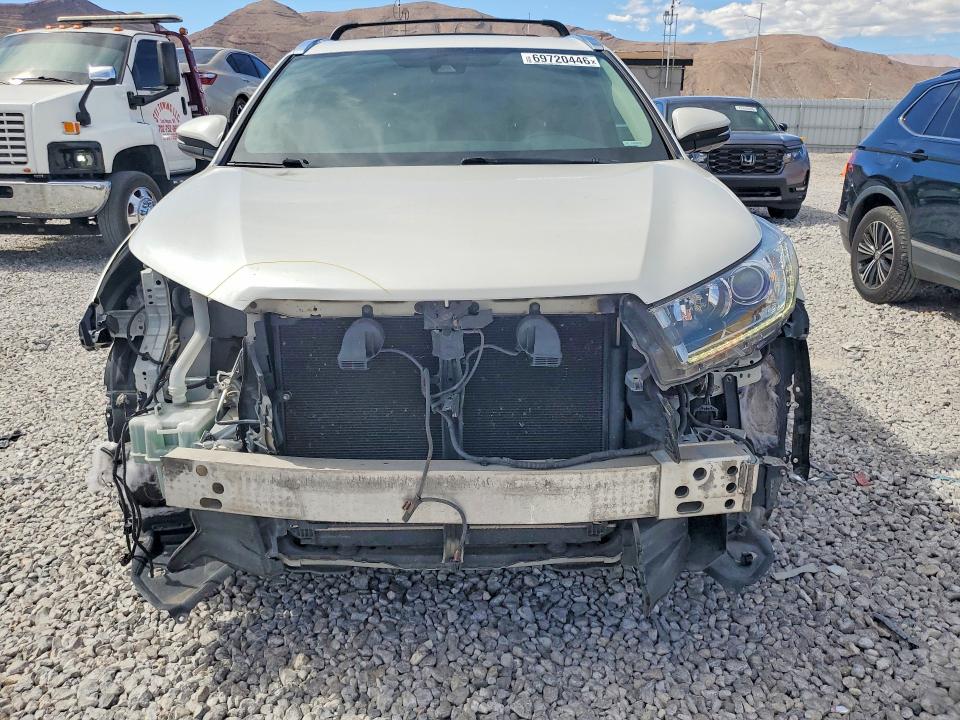 Продажа на аукционе авто 2017 Toyota Highlander, vin: 5TDDZRFH8HS434202, номер лота: 69720446