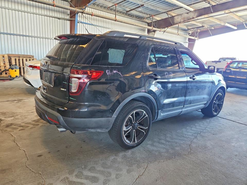 68298666 :رقم المزاد ، 1FM5K8GT5FGB67562 vin ، 2015 Ford Explorer مزاد بيع