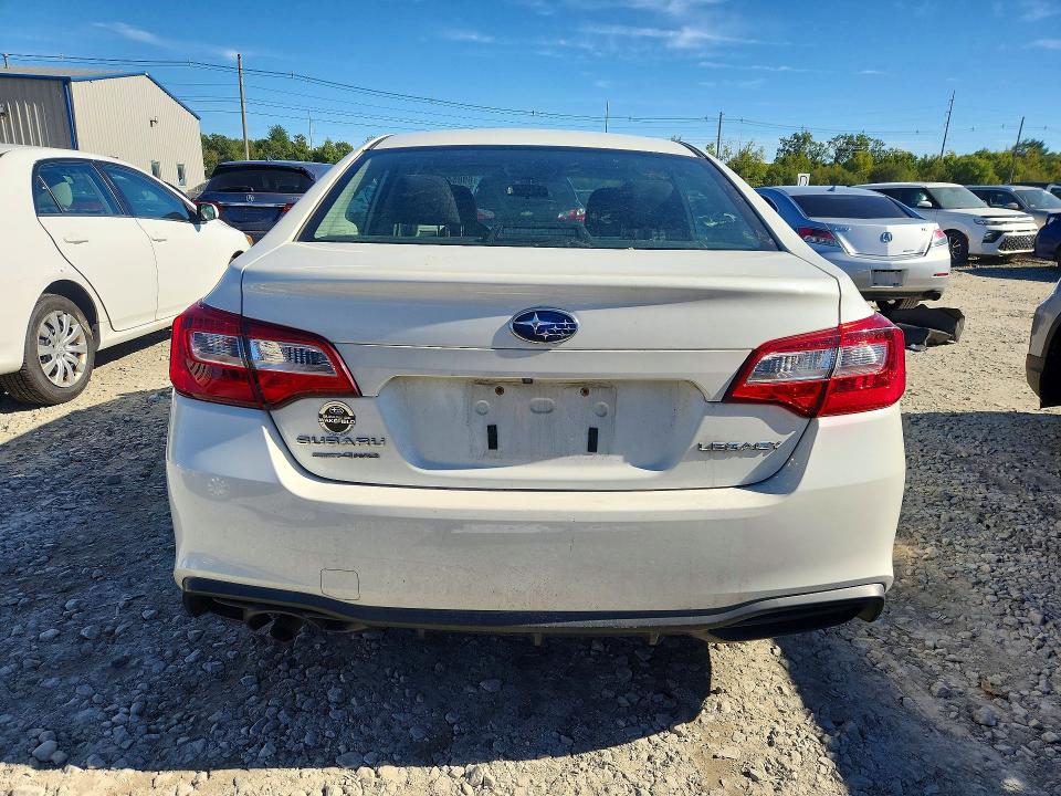 2018 Subaru Legacy მანქანა იყიდება აუქციონზე, vin: 4S3BNAB67J3021235, აუქციონის ნომერი: 69854526