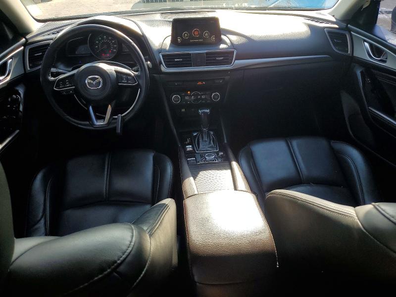 Продаж на аукціоні авто 2018 Mazda 3, vin: 3MZBN1V32JM266151, номер лоту: 69080486