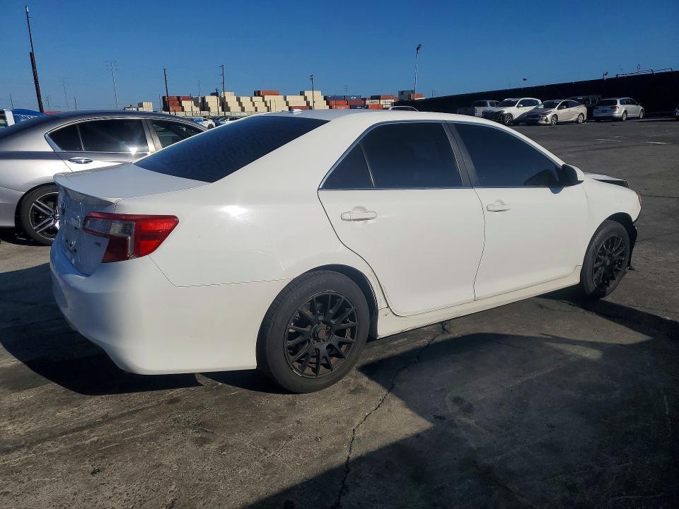 69349346 :رقم المزاد ، 4T1BF1FK2DU238867 vin ، 2013 Toyota Camry مزاد بيع