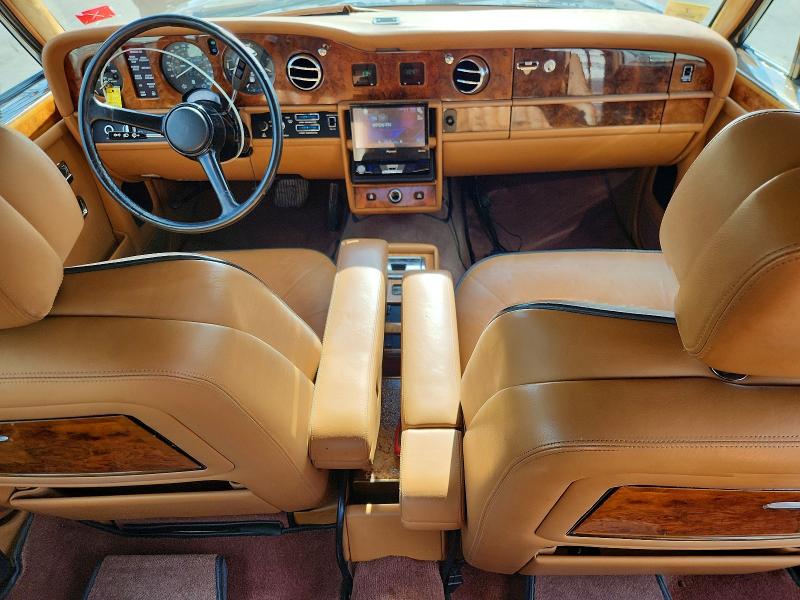 1989 Rolls-royce Silver Spur მანქანა იყიდება აუქციონზე, vin: SCAZN02A0KCX26674, აუქციონის ნომერი: 67186156