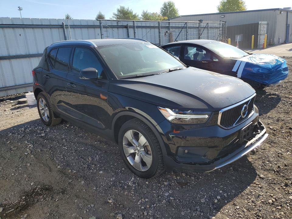 67756076 :رقم المزاد ، YV4162UK3M2424922 vin ، 2021 Volvo Xc40 مزاد بيع