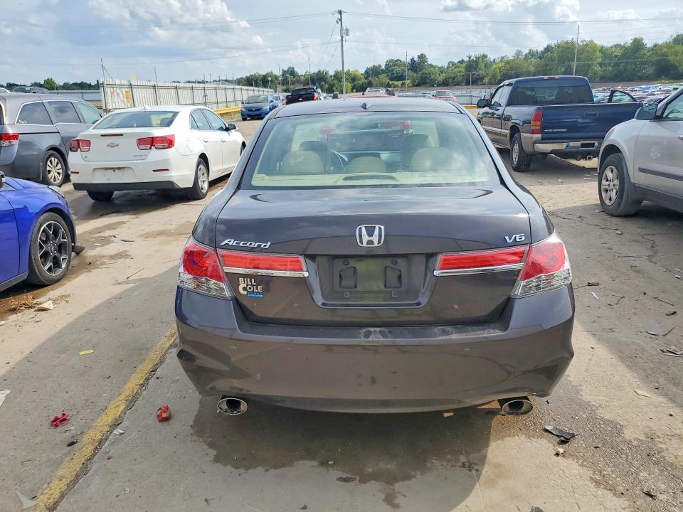 Продажа на аукционе авто 2011 Honda Accord, vin: 1HGCP3F83BA017025, номер лота: 67791826