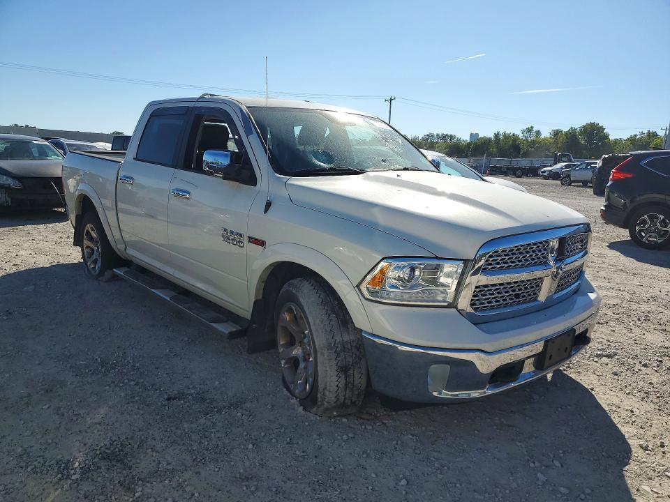 70221016 :رقم المزاد ، 1C6RR7NM2JS252993 vin ، 2018 Ram 1500 مزاد بيع