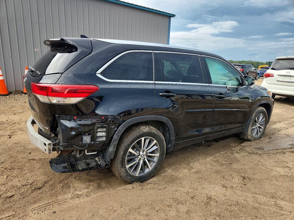 Продажа на аукционе авто 2017 Toyota Highlander, vin: 5TDJZRFH0HS374032, номер лота: 68692926