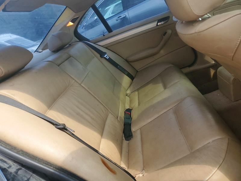 68014946 :رقم المزاد ، WBAEW53432PG09271 vin ، 2002 Bmw 330 مزاد بيع